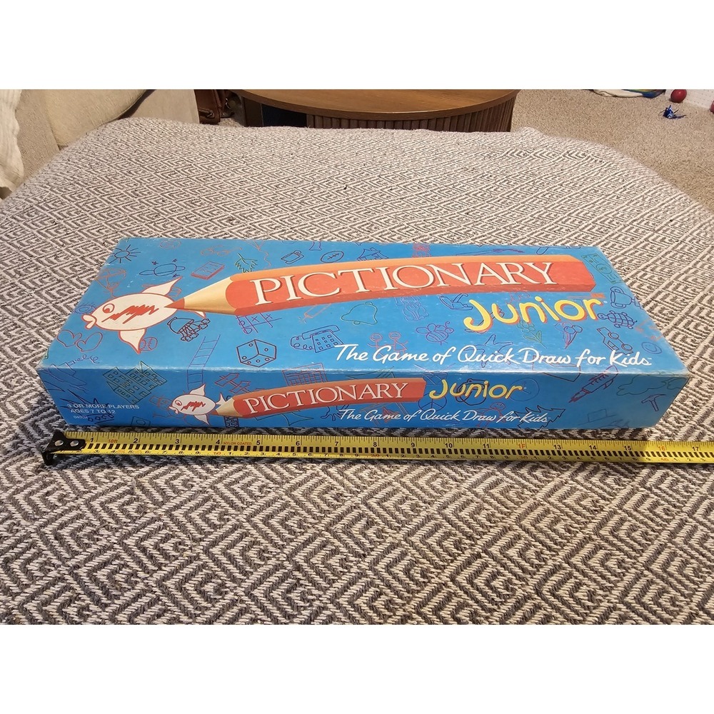 Vintage 1999 Pictionary Junior Classic Drawing Party Game Children See Desc.